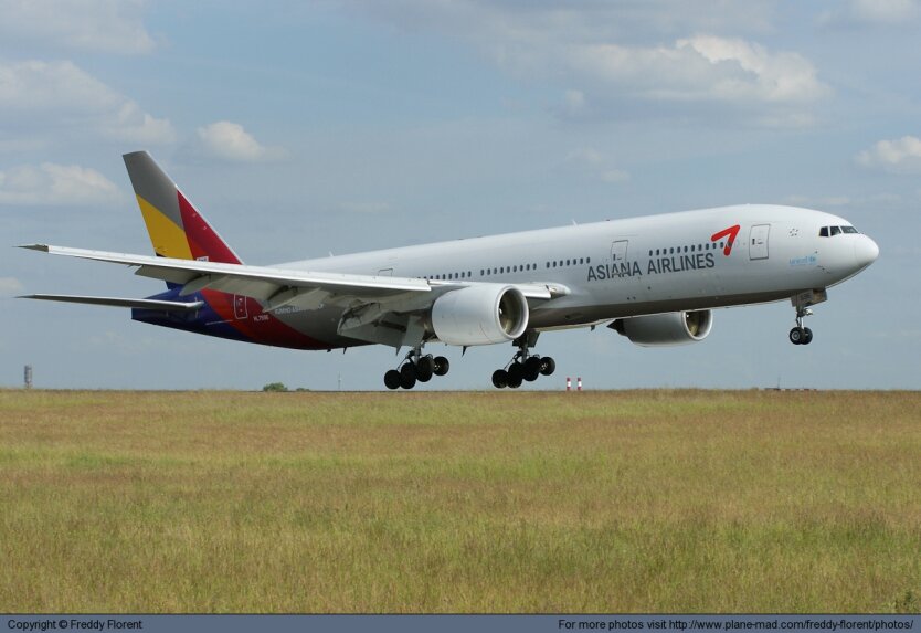 Asiana Airlines Boing 777