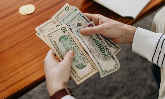 Курс валют в Україні / Фото Pexels