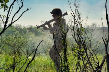 Підрозділи ракетних військ і артилерії уразили 2 райони зосередження живої сили та 4 склади боєприпасів окупантів