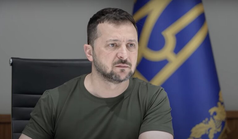 Зеленский ответил, с чем Украина сможет "поломать хребет" Путину