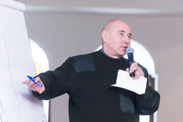 Олег Покальчук