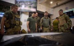 Зеленский встретился с военными, которые ведут наступление в Донецкой области
