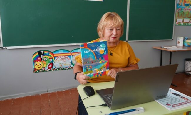 Зарплаты учителей / Фото: УНИАН