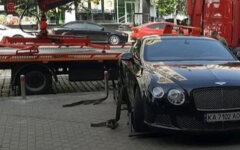 Авто в Украине / Фото: parkservis.kiev.ua