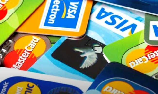 Украинцам-должникам назвали способ разблокировки банковских карт