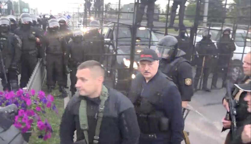лукашенко омон протесты в беларуси