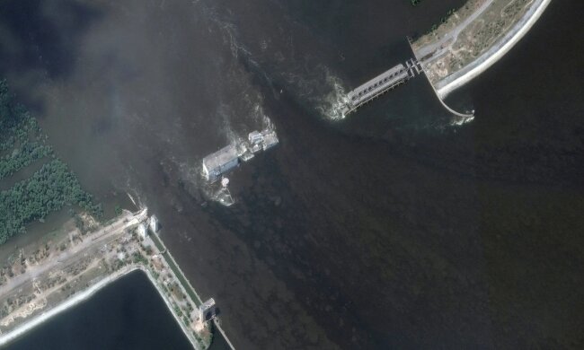 Руйнування Каховської ГЕС, супутниковий знімок