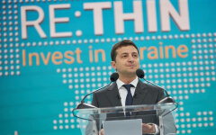 Президент Украины Владимир Зеленский во время форума RE: THINK. Invest in Ukraine