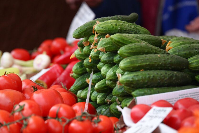 Ціни на огірки та помідори в Україні