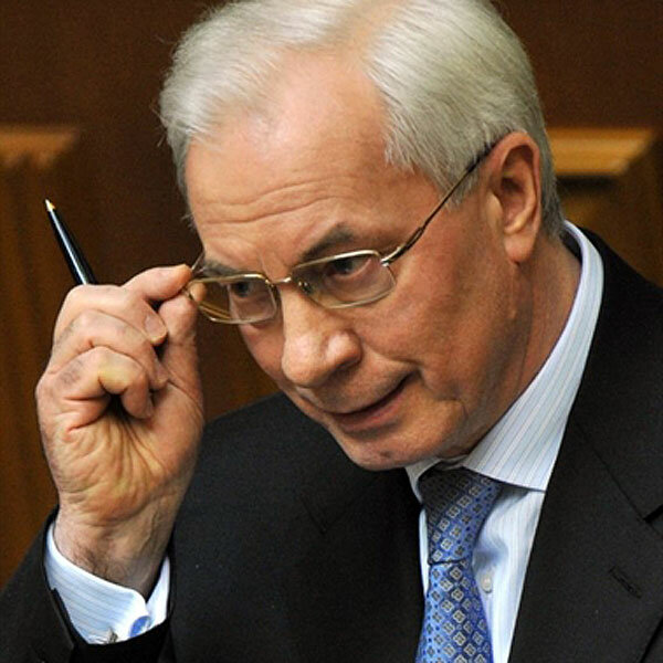 Азаров обещал «свободовцам» уголовные дела за незаконные акции