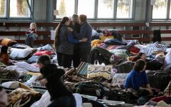 Українських біженців у Польщі позбавлять грошової допомоги та змусять покривати витрати: умови