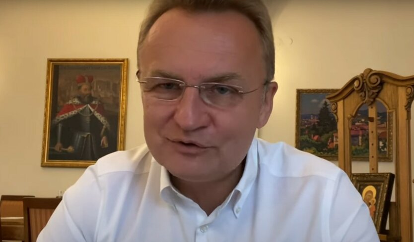 Садовой обвинил Порошенко в подлом ударе в спину