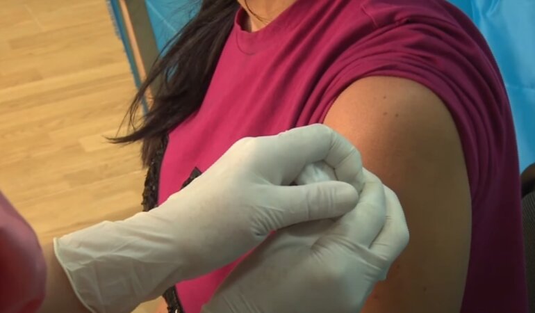 Вакцинация, учителя, Украина, Сергей Шкарлет