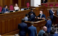 Драка Николая Тищенко и Гео Лероса в Раде, поставил свечку в церкве за Лероса, богохульство