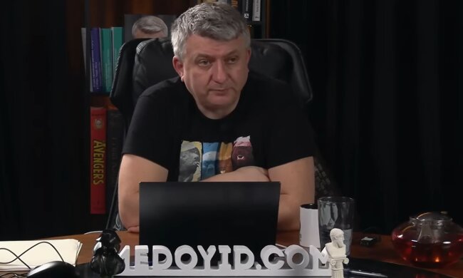 Юрий Романенко