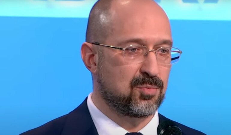Шмыгаль пообещал навести порядок с "зелеными" тарифами