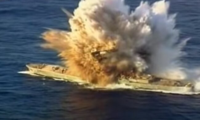 Иран обстрелял свой корабль