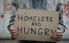 Помощь бездомным