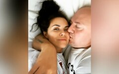 Настя Каменских и Потап, постельное видео, поцелуи