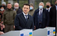 Владимир Зеленский, Олег Устенко, Борьба с олигархами в Украине