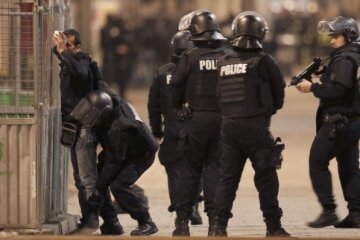 терористы и полицейские французские