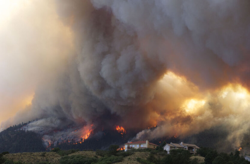 26 июня 2012. Лесной пожар в Колорадо-Спрингс, США.