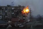 Российские танки обстреливают жилые дома в Мариуполе