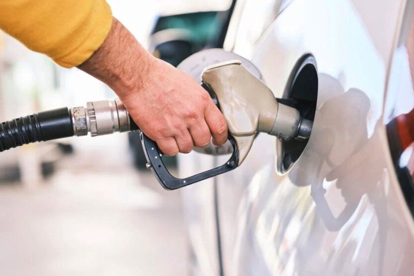 С мая следующего года в бензине должно быть жидкое биотопливо на уровне не менее 5%.