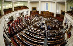 Депутаты наплевали на внеочередное заседание Рады