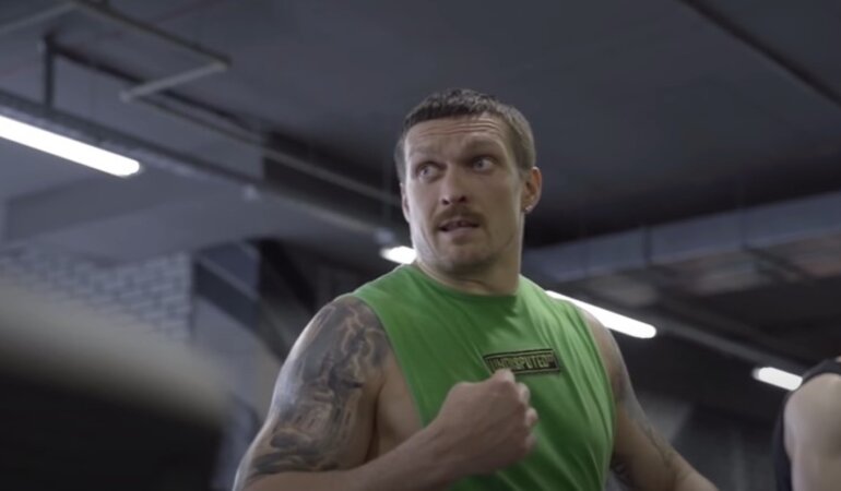 Александр Усик