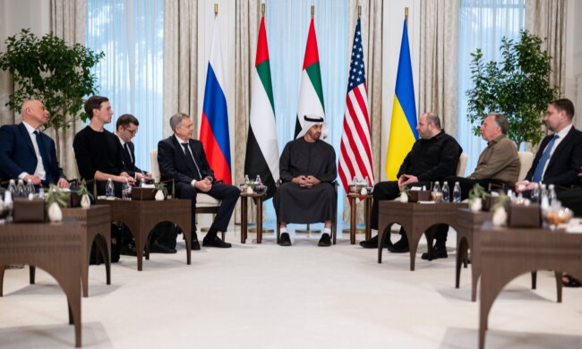 Переговоры в Абу-Даби / Фото: PA/UAE Presidential Court