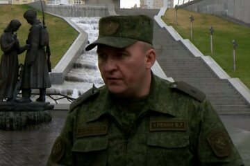«Будете иметь дело с армией»: министр обороны Беларуси жестко обратился к народу