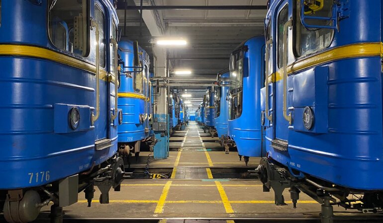 Метро у Києві, метрополітен
