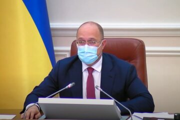 Денис Шмыгаль, Кабмин, отставки