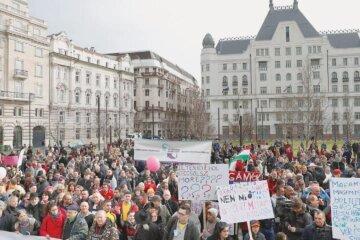 протесты в Венгрии