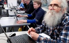 Пенсіонери, що працюють, пенсії в Україні, виплата пенсій