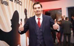 Гончарук показал украинцам электронные водительские права