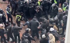 Полиция захватила сцену активистов "SaveФОП"