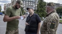 ТЦК зобов'язали носити бодікамери / Фото: Getty Images