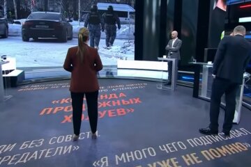 Передача "60 минут", Россия, Латвия