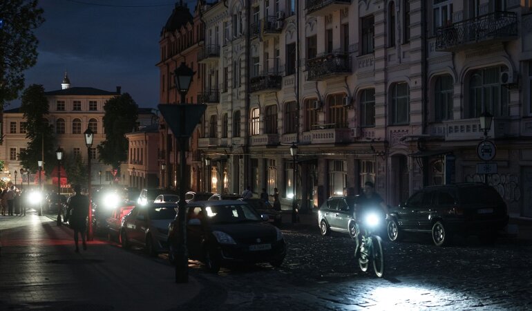 Відключення світла в Україні / Фото Getty Images