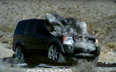 Tank Round vs Land Rover