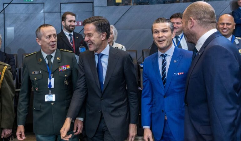 Марк Рютте и Пит Хегсет