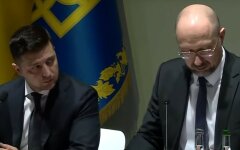 Зеленский, Шмыгаль и Ермак проверились на коронавирус