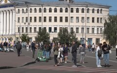 Украинцам показали, как выросли зарплаты и пенсии за год