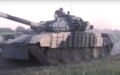 Россия перебросила на Донбасс боевую технику и дроны, - разведка