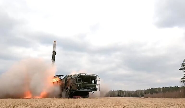 Запуск крилатої ракети "Іскандер К", Дніпро, ракетний удар, казарма, загиблі