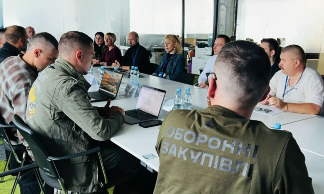 У Міноборони обговорило децентралізацію оборонних закупівель