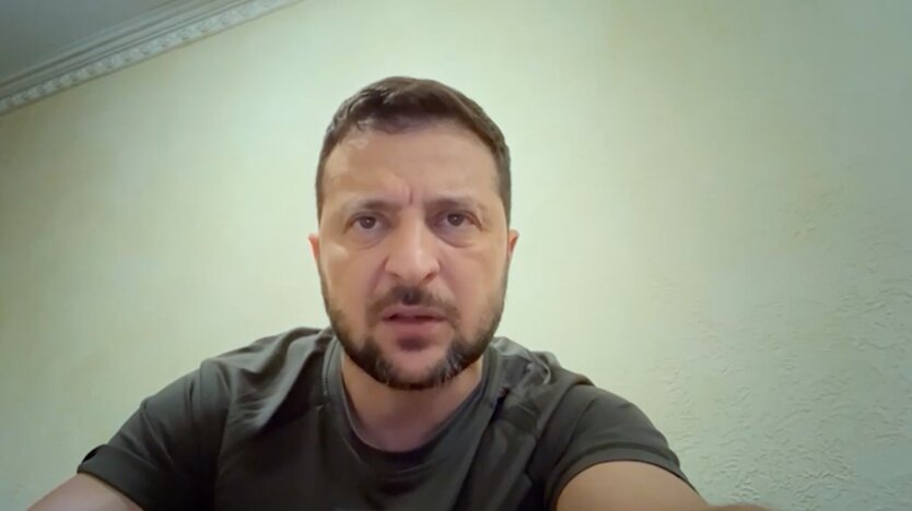 Зеленский обратился к украинцам из-за ситуации на фронте: видео