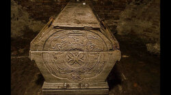 Тисульский саркофаг